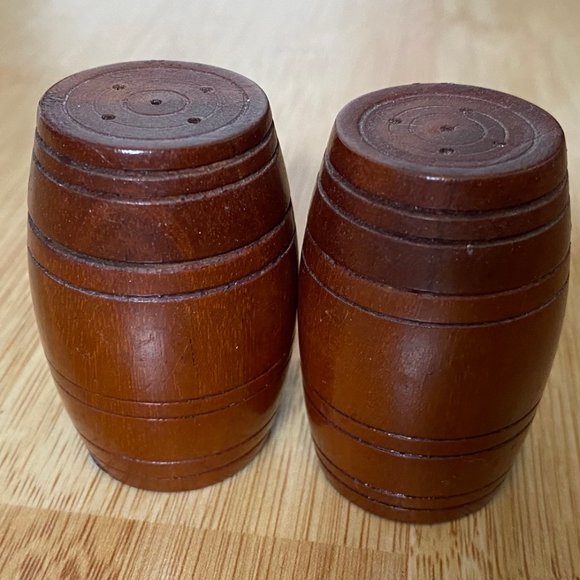 Vintage Wood Salt & Pepper Shakers - Light Posts, Maracas, & Barrels - Picture 11 of 16